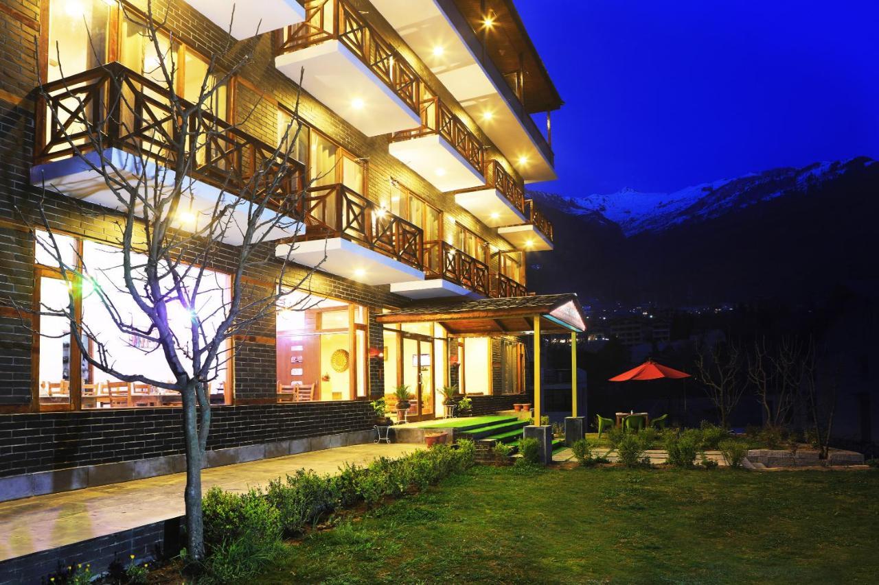 The Spruce Mansion Hotel Manāli Exterior foto