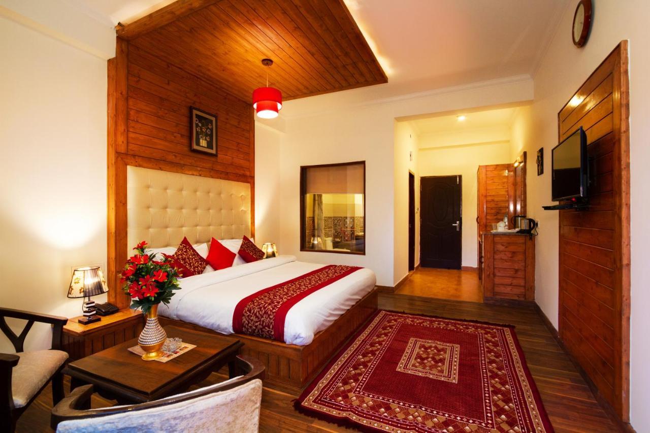 The Spruce Mansion Hotel Manāli Exterior foto