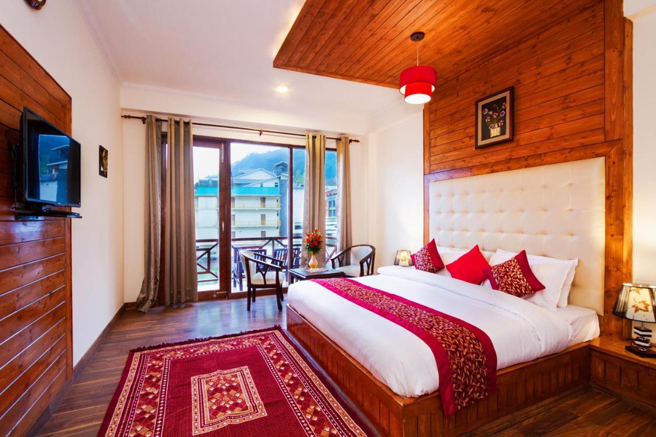 The Spruce Mansion Hotel Manāli Exterior foto