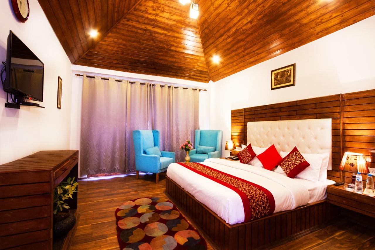 The Spruce Mansion Hotel Manāli Exterior foto